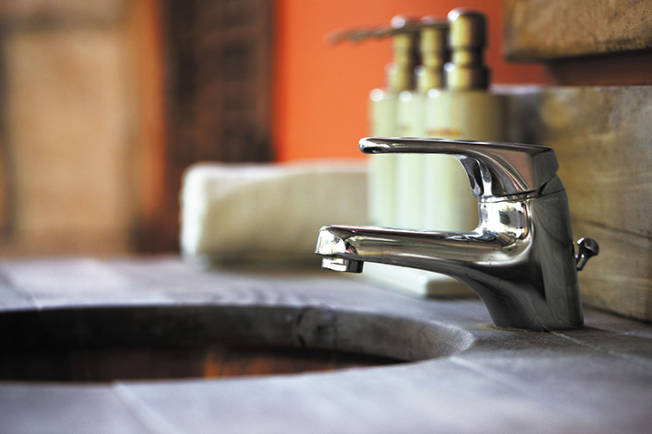 A2B Plumbers are able to fix any leaking taps you may have in Farnworth. 